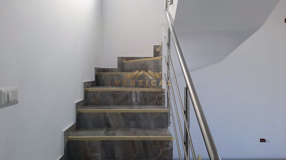 Vila 4 camere in comuna Berceni - Poză 7