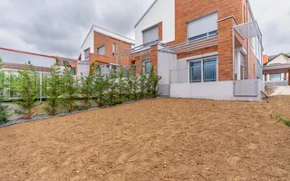 Duplex modern in Voronet, 136 mp utili, garaj si teren 325 mp - Poză 12