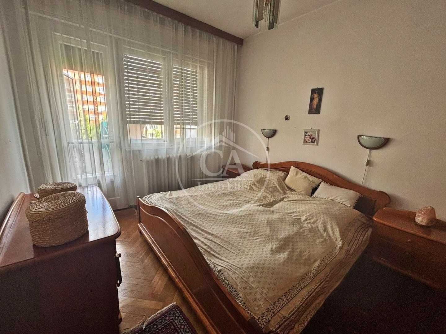 Apartament de vanzare cu 3 camere in zona Dacia Oradea - Poză 5