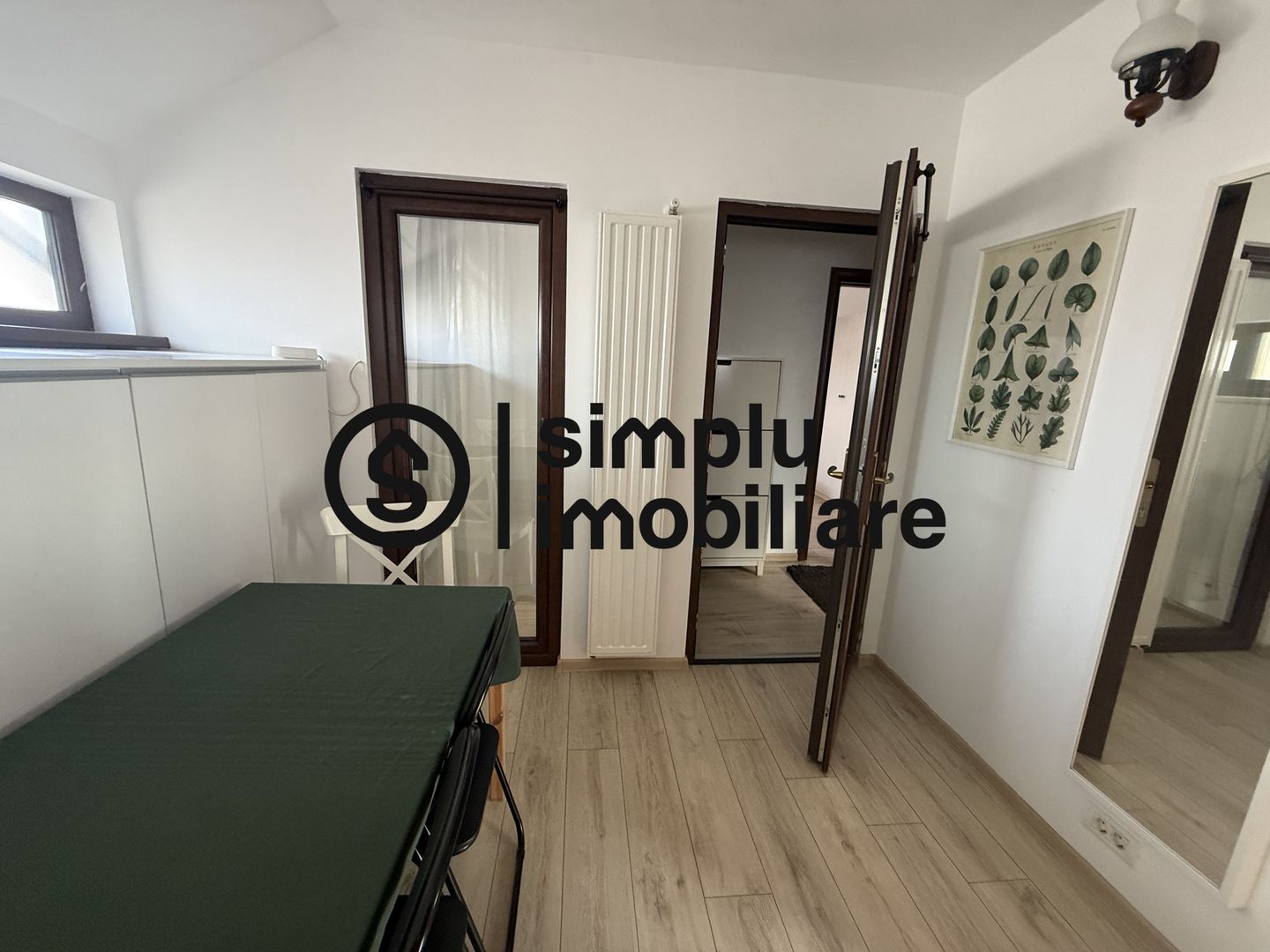 Casa centrala zona Siloz P+M - Poză 5