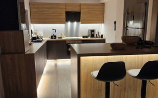 Apartament lux 3 camere Otopeni I Zona centrala I parcare + boxa - Poză 3