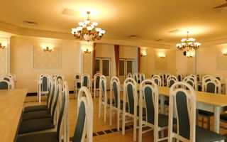 Restaurant cu terasă de închiriat, în Complex Comercial Mercur - Poză 4