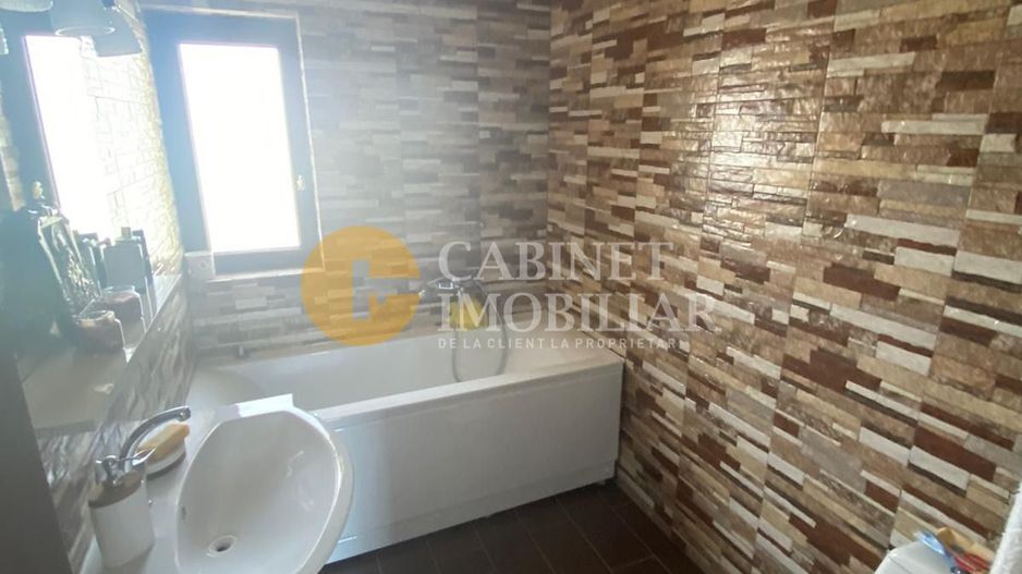 EXCLUSIVITATE - Casa de vanzare in Valea Adanca, 5 drumuri, Mega Image - Poză 6