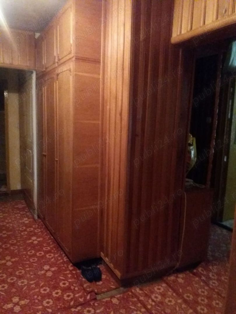 Apartament 4 camere de vanzare - Poză 9