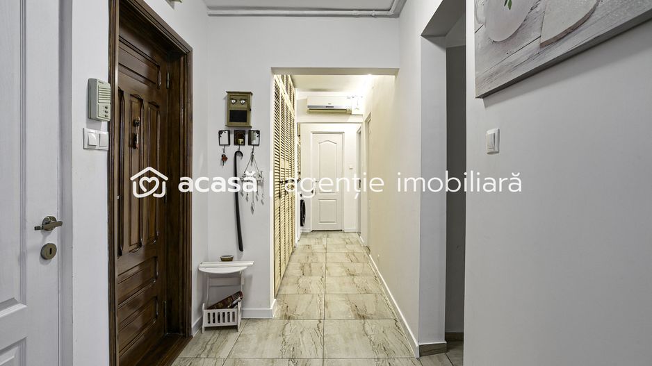 PROPRIETATE VÂNDUTĂ Apartament spatios cu 4 camere langa teatru - Poză 7