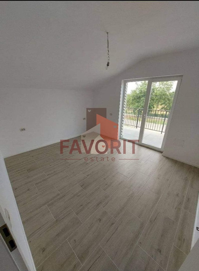 Duplex de Vanzare | Bucovat | 200m de asfalt | Toate utilitatile | Teren Generos - Poză 6