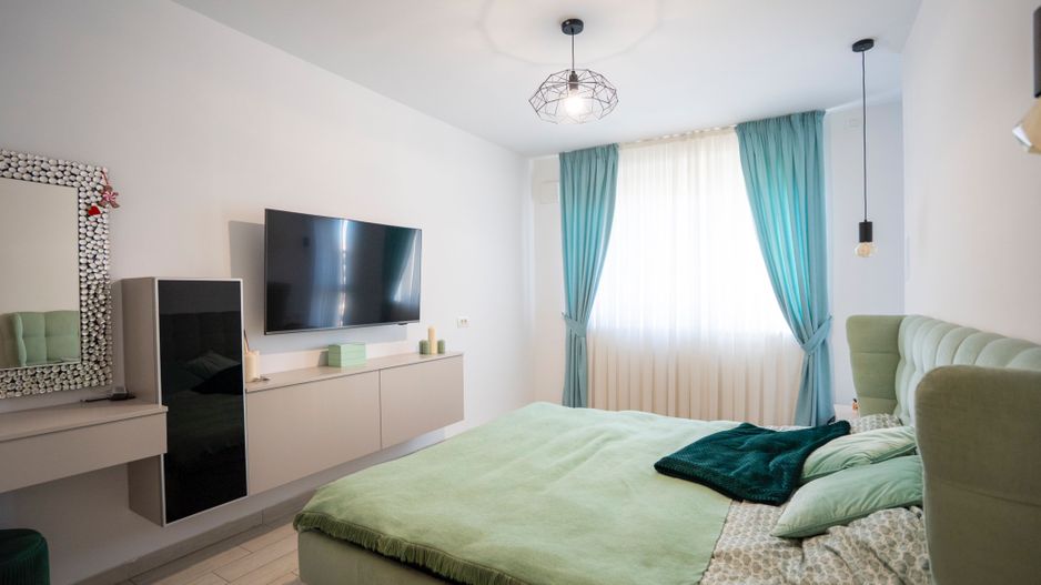 Apartment 3 camere, lux , zona Universității - Poză 3