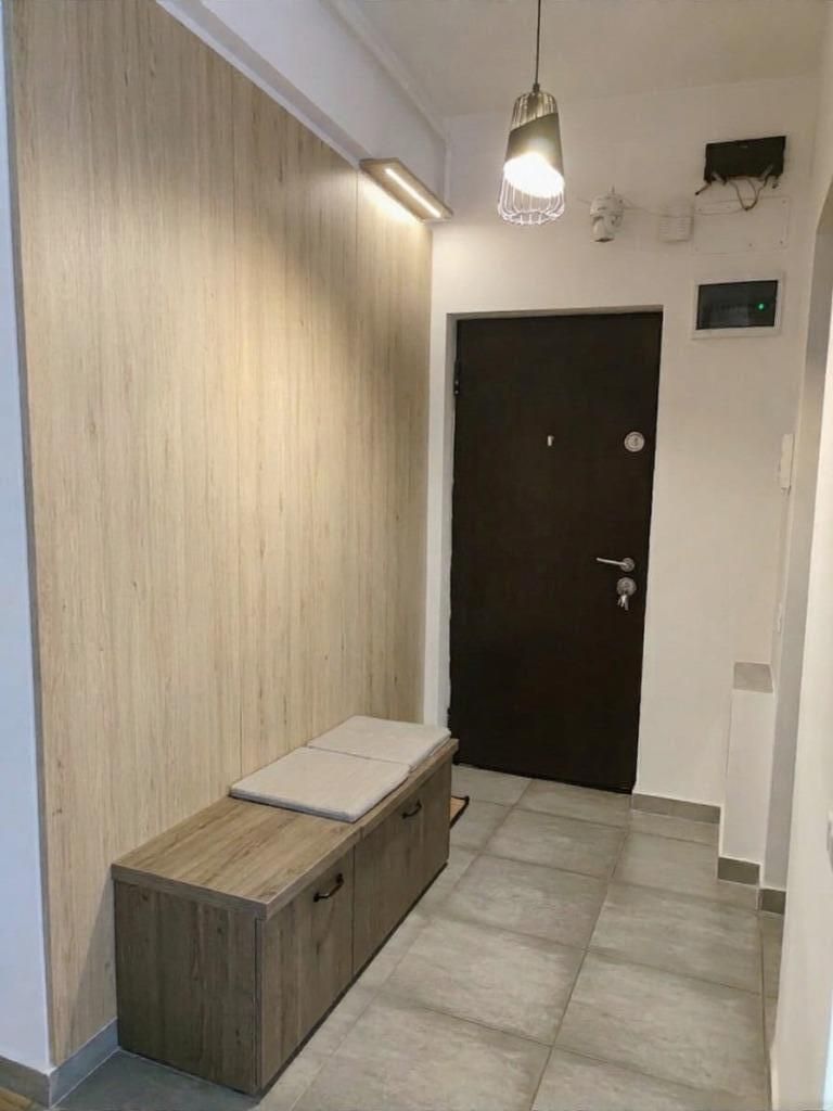 Mobilat Utilat | Bloc cu lift | Valea Largă - Poză 1