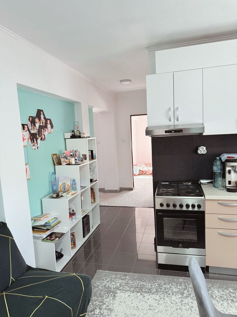 Ap3 camere | Zona QBIZ / Spitalul Județean | Etaj 1- Pret 109.000 euro - Poză 3