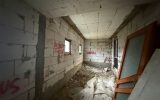 Casa Sucevița | 4.000 mp teren | Zonă liniștită 🌲 - Poză 5