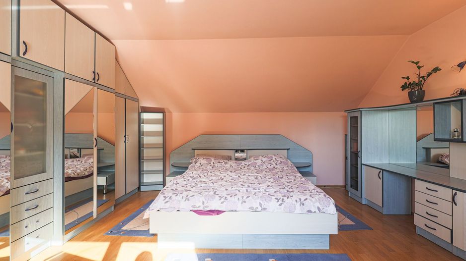 Vilă cu 6 camere–confort, intimitate și multiple utilizări - Poză 6