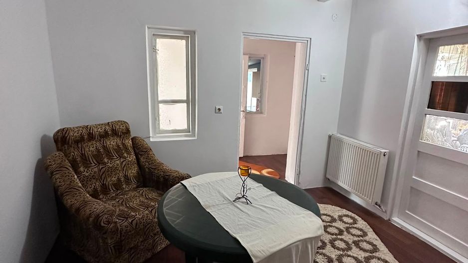 Casa de vanzare P+1Et, teren 1400 mp, cu GARAJ, beci, centrala pe gaz - Poză 11