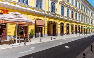 Spațiu birouri central cu 2 intrări pe Str. Unirii 1 Arad. - Poză 1