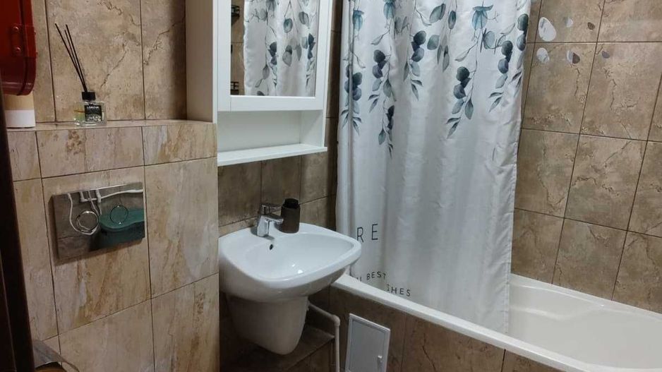De inchiriat apartament 3 camere zona Gorjului - Poză 3