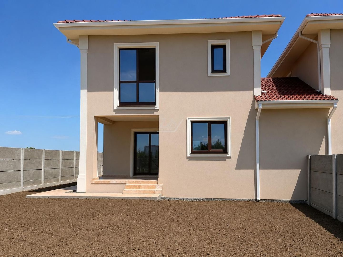 Duplex despartit prin camera tehnica! 5 camere, 3 bai. - Poză 6