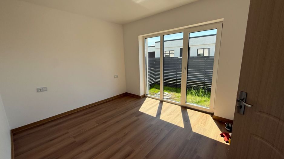 Casa/Vila cu 4 camere de vânzare - Izvor,Tărlungeni - Poză 6
