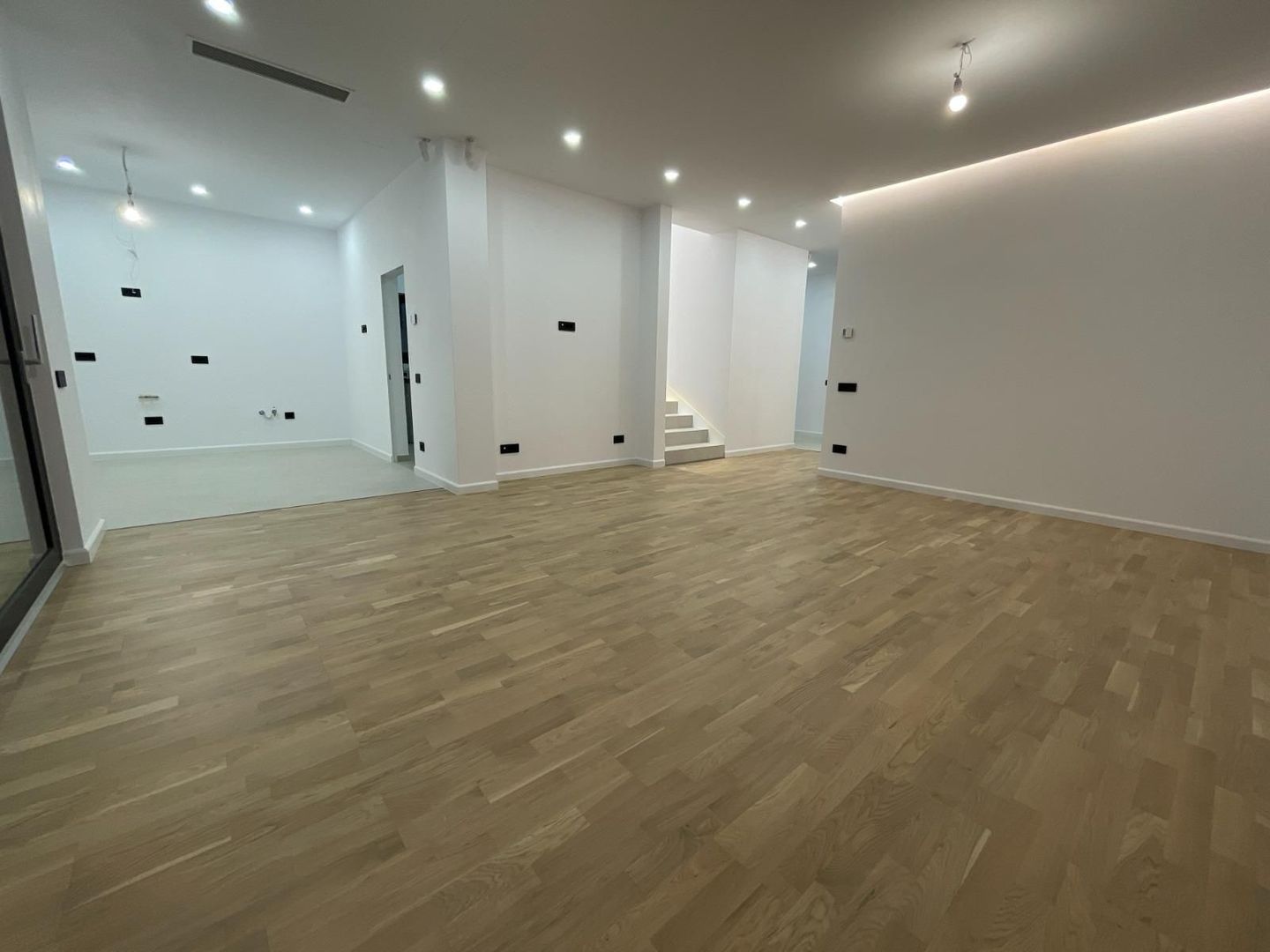 Vila Premium Tunari 5 camere - Poză 3