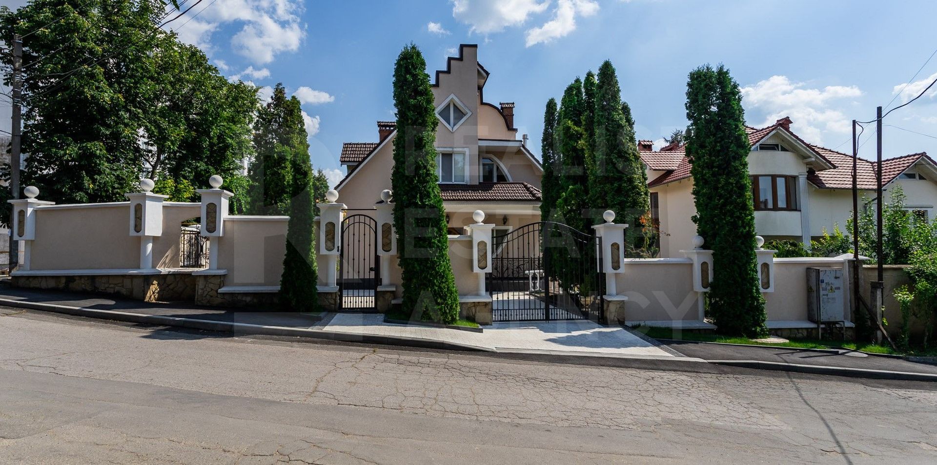 Vânzare, casă, 4 camere, str. Jubiliară, Codru - Poză 1