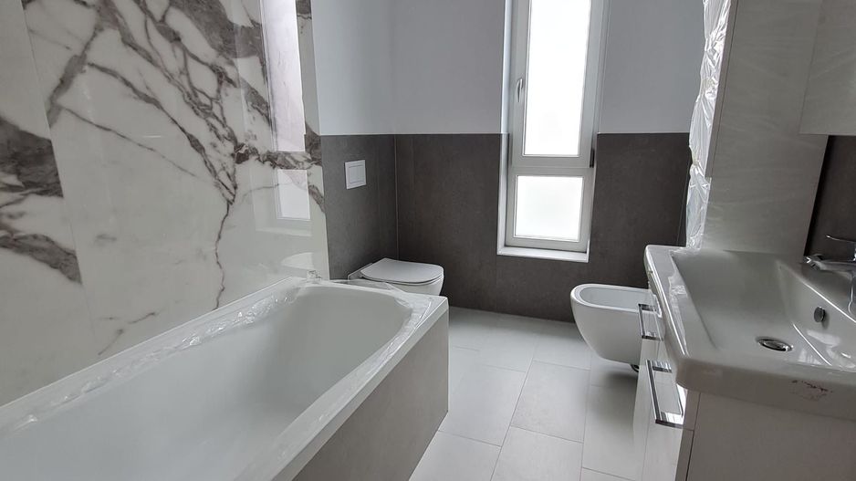 Proiect deosebit la 5 minute de Iulius Town - Poză 52