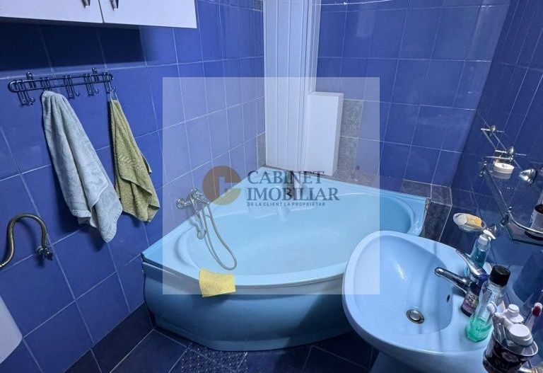 2 camere I Piata Sfintii Voievozi - Victoriei I Parter inalt - Poză 12