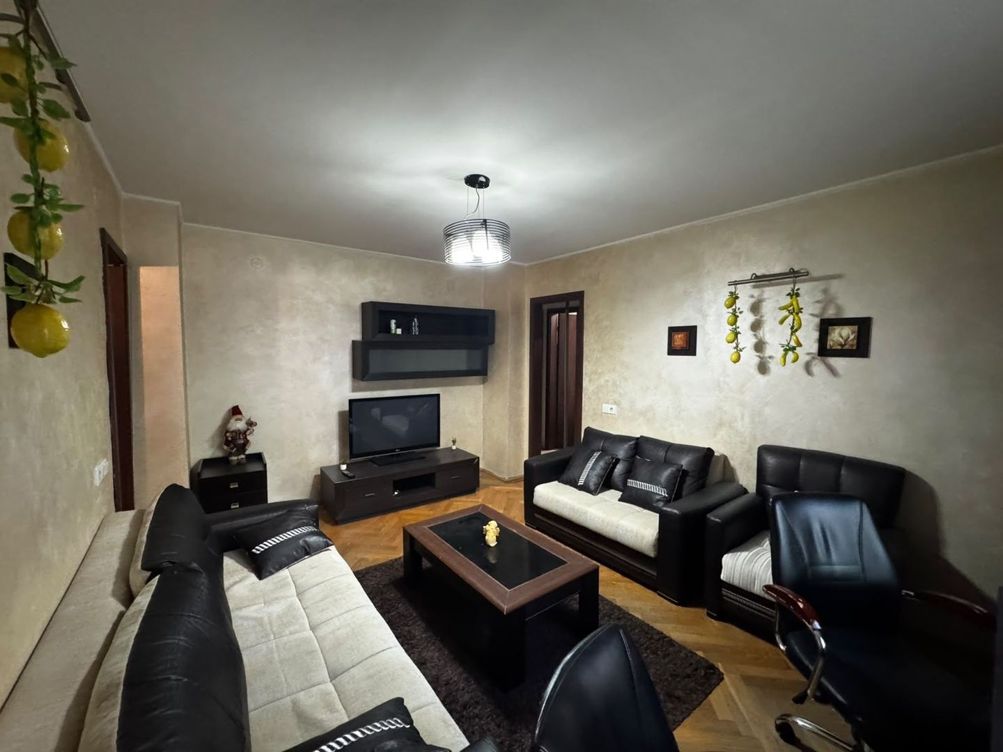 Apartament 3 camere Romană,metrou la scara,v20 - Poză 1