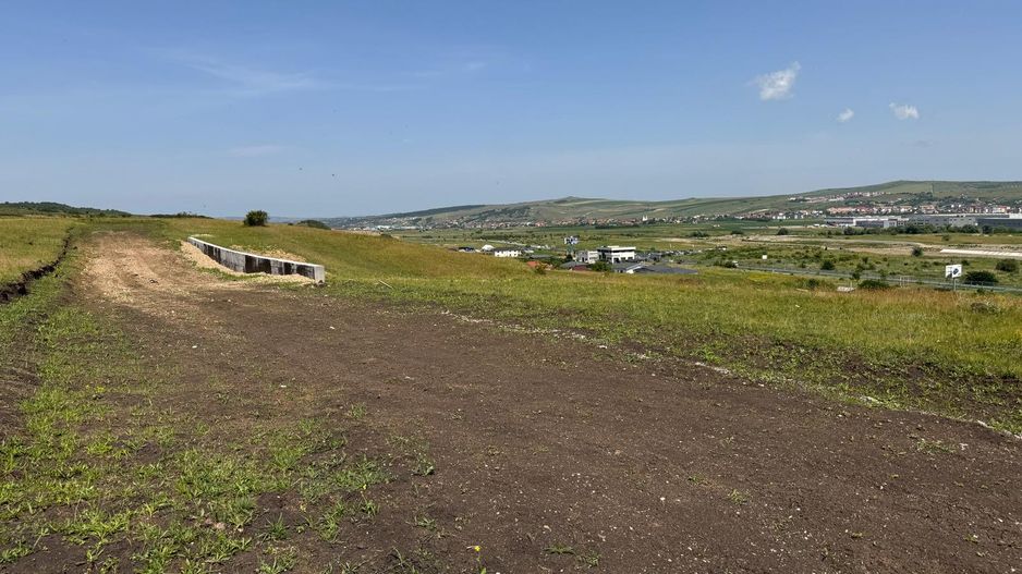 Vanzare teren pentru casa/duplex cu PUZ, la 6 min de Cluj-Napoca - Poză 1