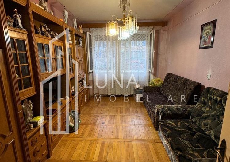 Garsonieră spațioasă | 32 mp + 2 boxe | Parter | Tractorul - Poză 1