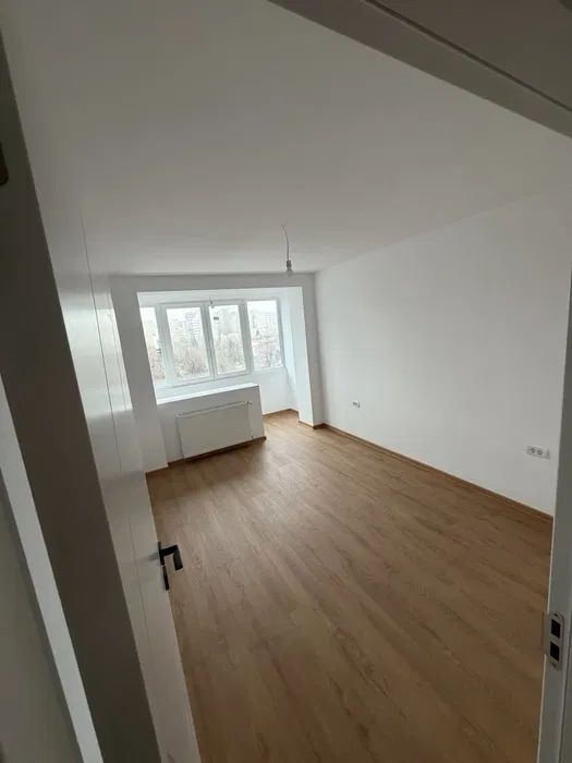 APARTAMENT RENOVAT METROU ZONA VATRA LUMINOASA - Poză 3