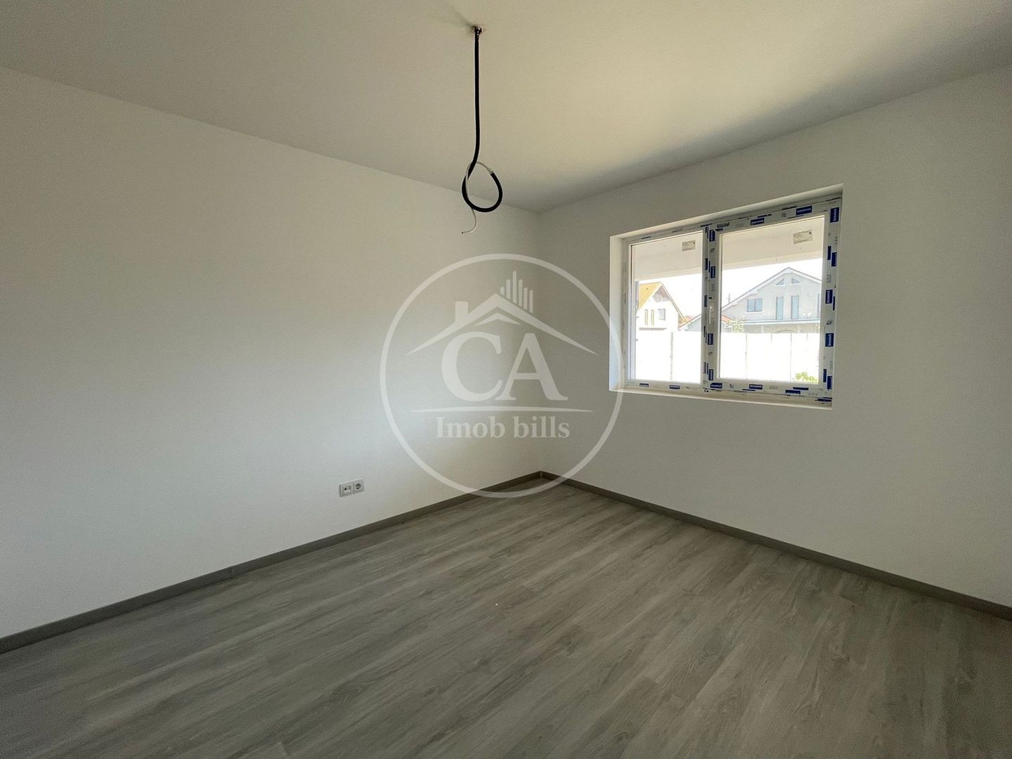 Casă de vânzare tip duplex cu 4 camere în Nojorid, Oradea. - Poză 5