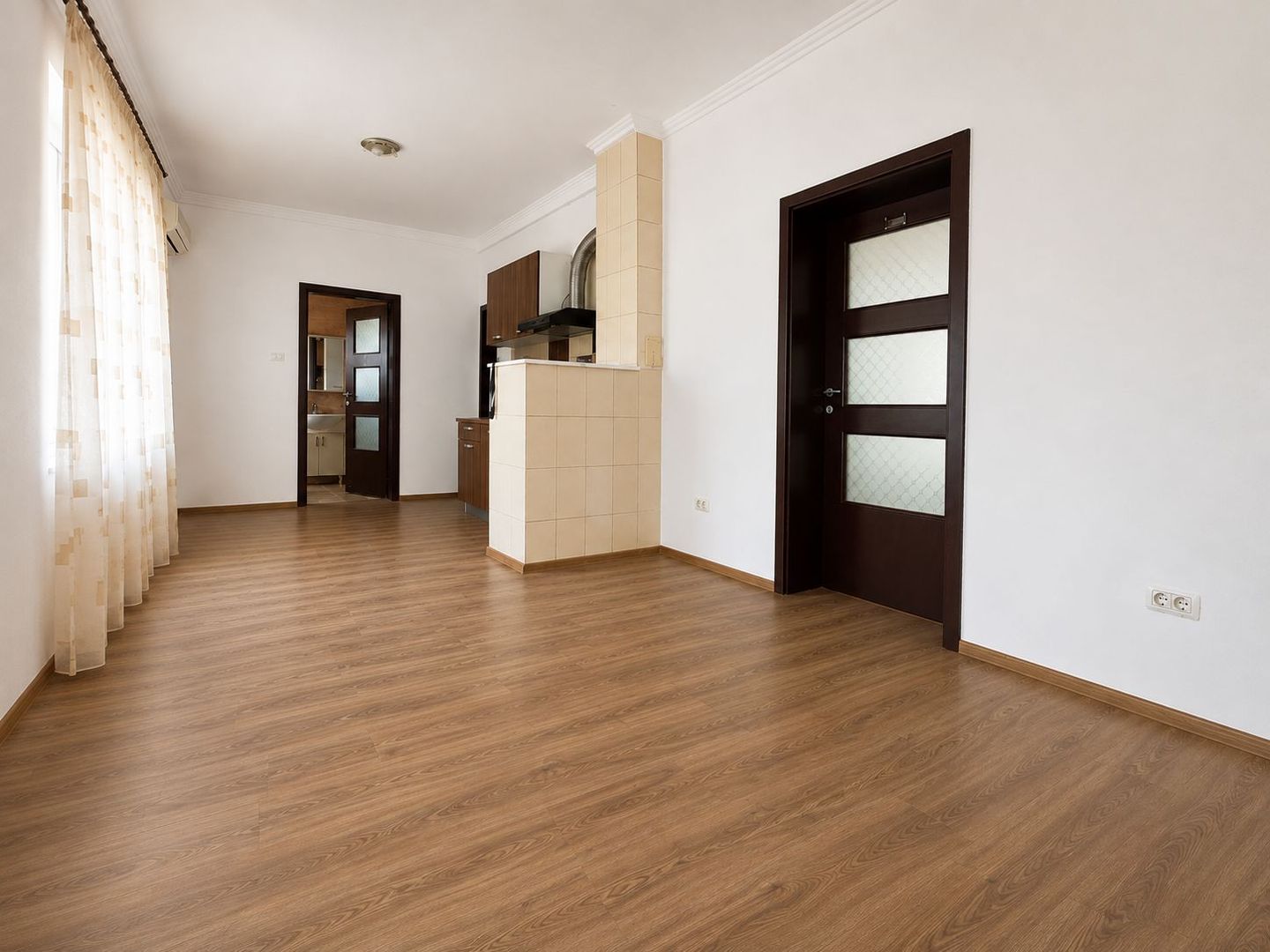 Casă recent renovată în cartierul Pârneava –Arad•400 mp teren•Oituz - Poză 5
