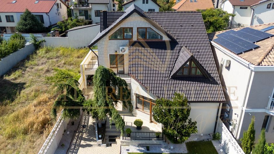 Ovidiu Sud - Zona premium - Vila impozanta, curte mare, garaj, terasa! - Poză 50