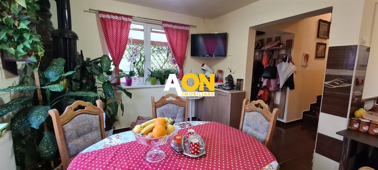 Casa de vanzare, Ultracentral, Pretabil Pensiune/Birouri/Cabinet - Poză 2