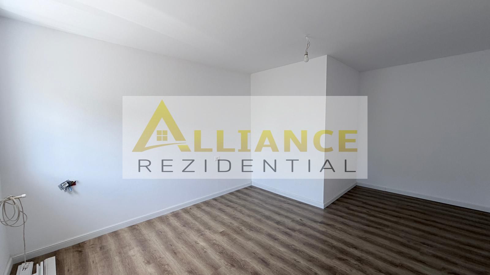Casa Individuala - 6 camere - 3 bai - 550 mp teren - Poză 16