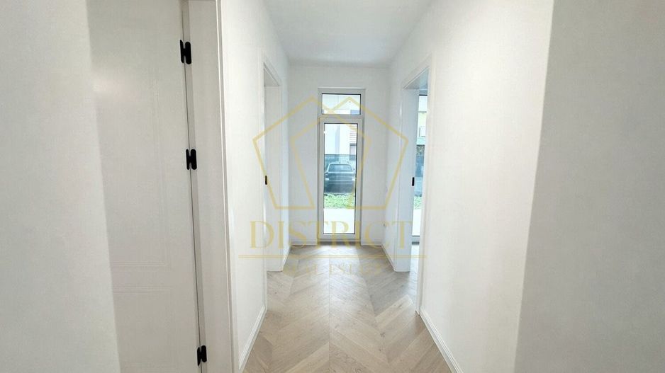 Apartament cu 4 camere și curte proprie | Dumbravita - Poză 8