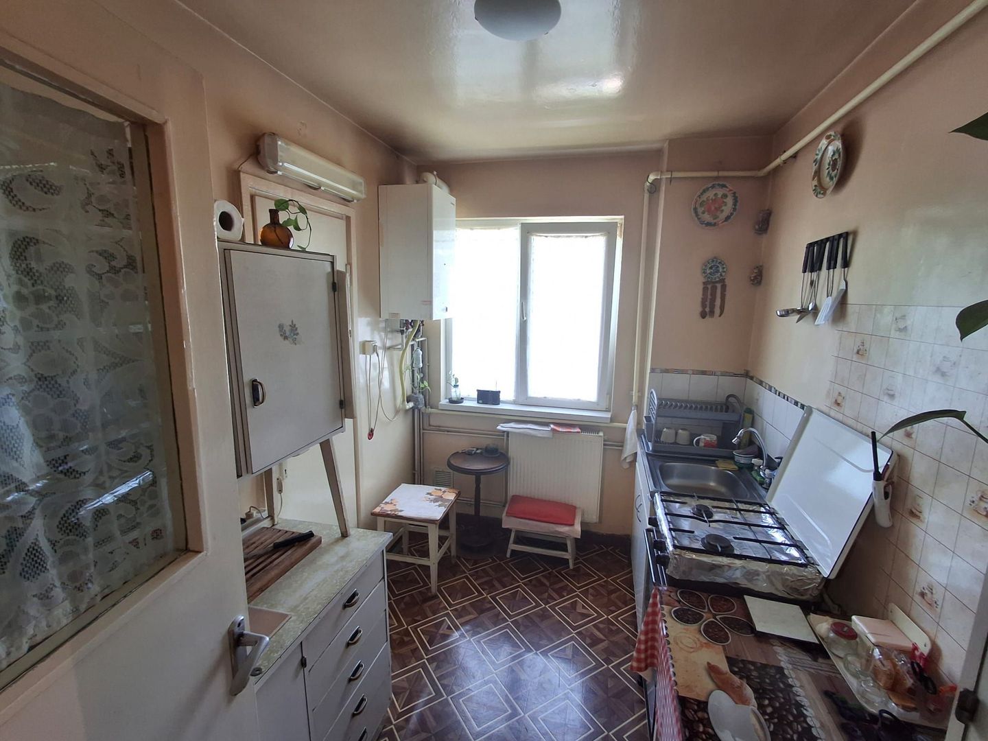 De vanzare apartament cu 3 camere in cartierul Gheorgheni - Poză 3