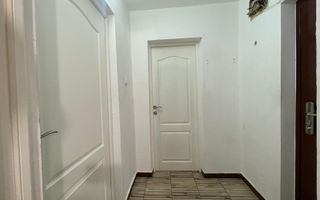 GARSONIERA SPATIOASA CU BALCON INCHIS | ZONA LINISTITA | RADAUTI - Poză 4