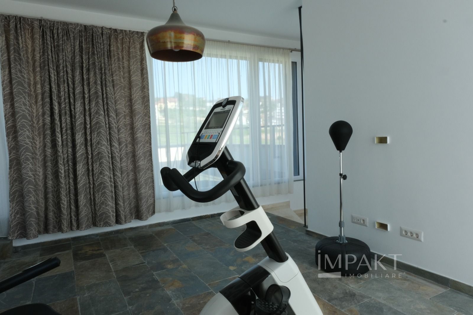 Casa individuala de vanzare, superfinisata, cartier Borhanci! - Poză 14