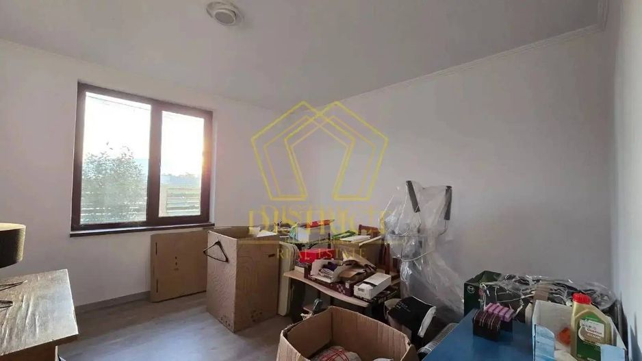 Spatiu cu 2 camere  | Buziasului | - Poză 3