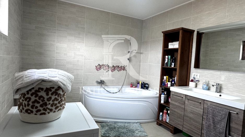 Casa cu 4 camere | Dragesti | Bihor - Poză 11
