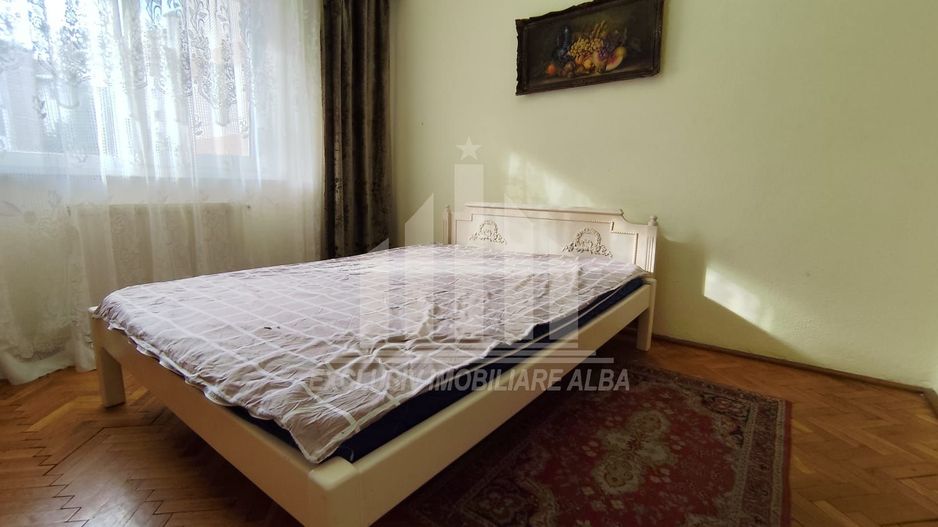 Apartament cu 3 camere decomandate, Centru - Poză 3