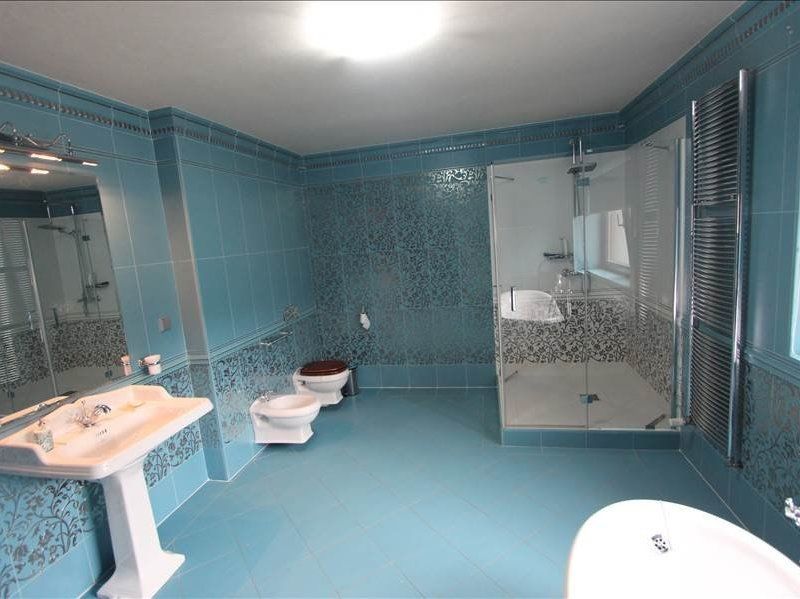 Casă / Vilă cu 7 camere în zona Lipovei - Poză 12