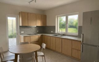 Casa la cheie-Living-2 Dormitoare-Baie-Gaze-Curent-Apa-320mp teren - Poză 4