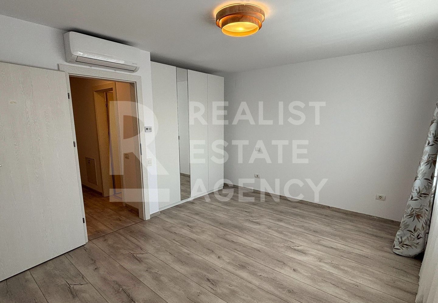 Casă modernă 4 Camere de Închiriat | P+1+M| 2 locuri de parcare - Poză 10