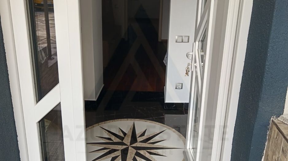 Casa individuala moderna cu 6 camere si 650 mp teren in Piata Cluj - Poză 14