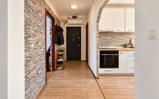Apartament cu 3 camere, Decebal - Poză 2