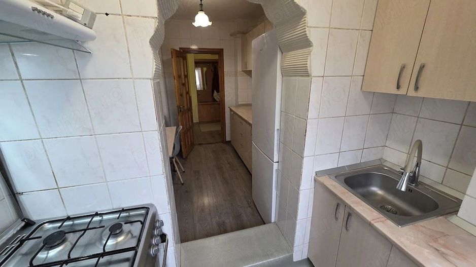 De inchiriat apartament cu 3 camere Micro 17, 343 euro - Poză 3