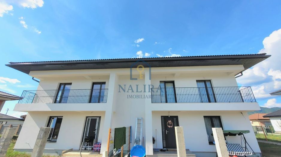 Duplex de vaznzare sat Sasar cartier nou de case spatioase - Poză 11