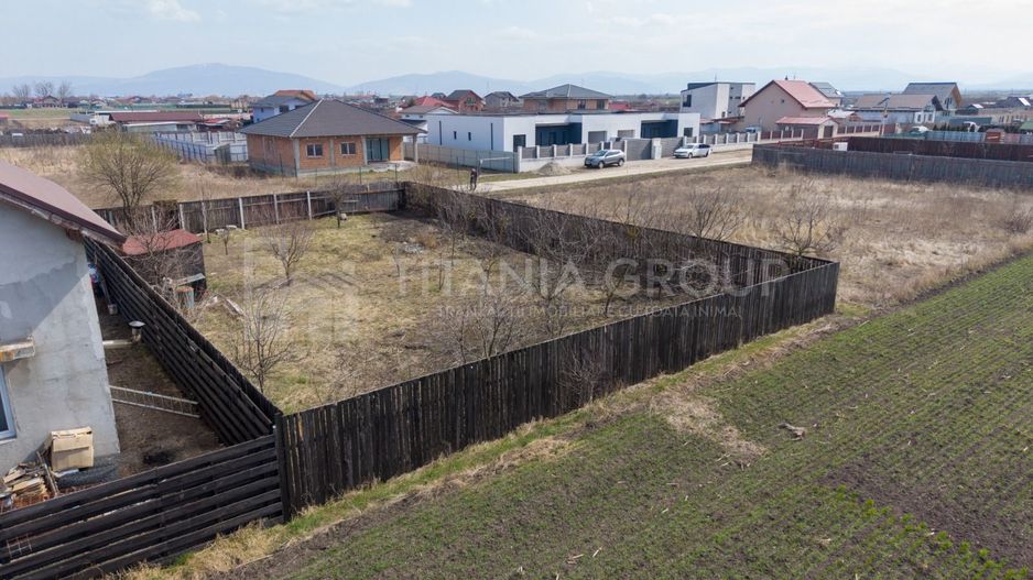 Teren 500 mp, împrejmuit, curent și internet pe teren, cu proiect și autorizație - Poză 5