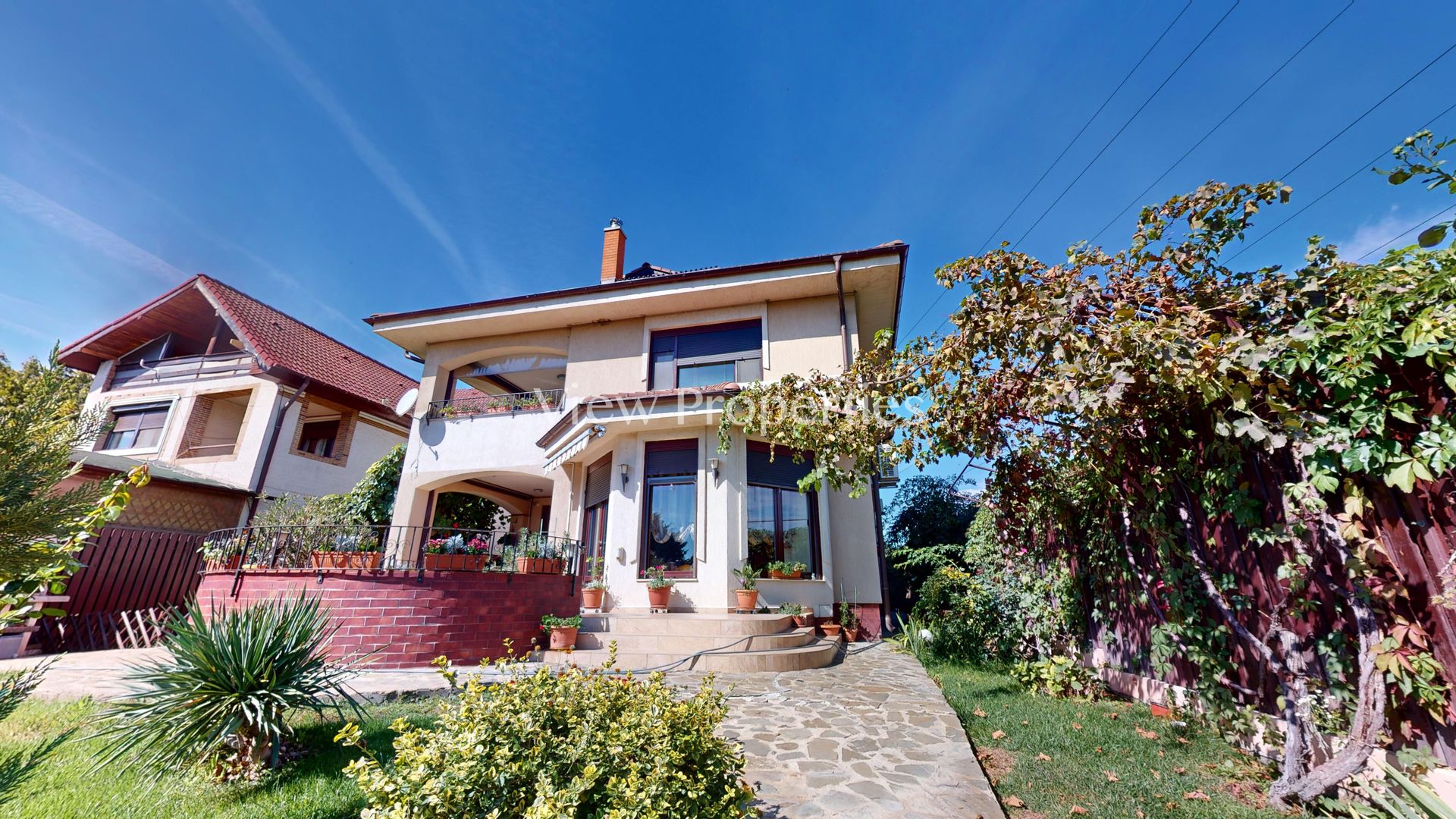 Proprietate de Excepție: Vilă Individuală cu Deschidere la Lac - Poză 1