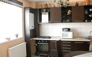 Apartament 4 camere 2 balcoane parcare privata zona Turnisor - Poză 1